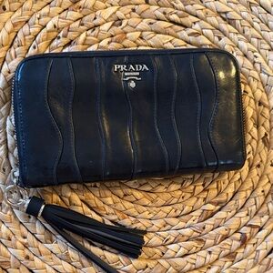 PRADA Tessuto Nappa Waves Ardesia Mordoré Continental Zip With Tassel Pull